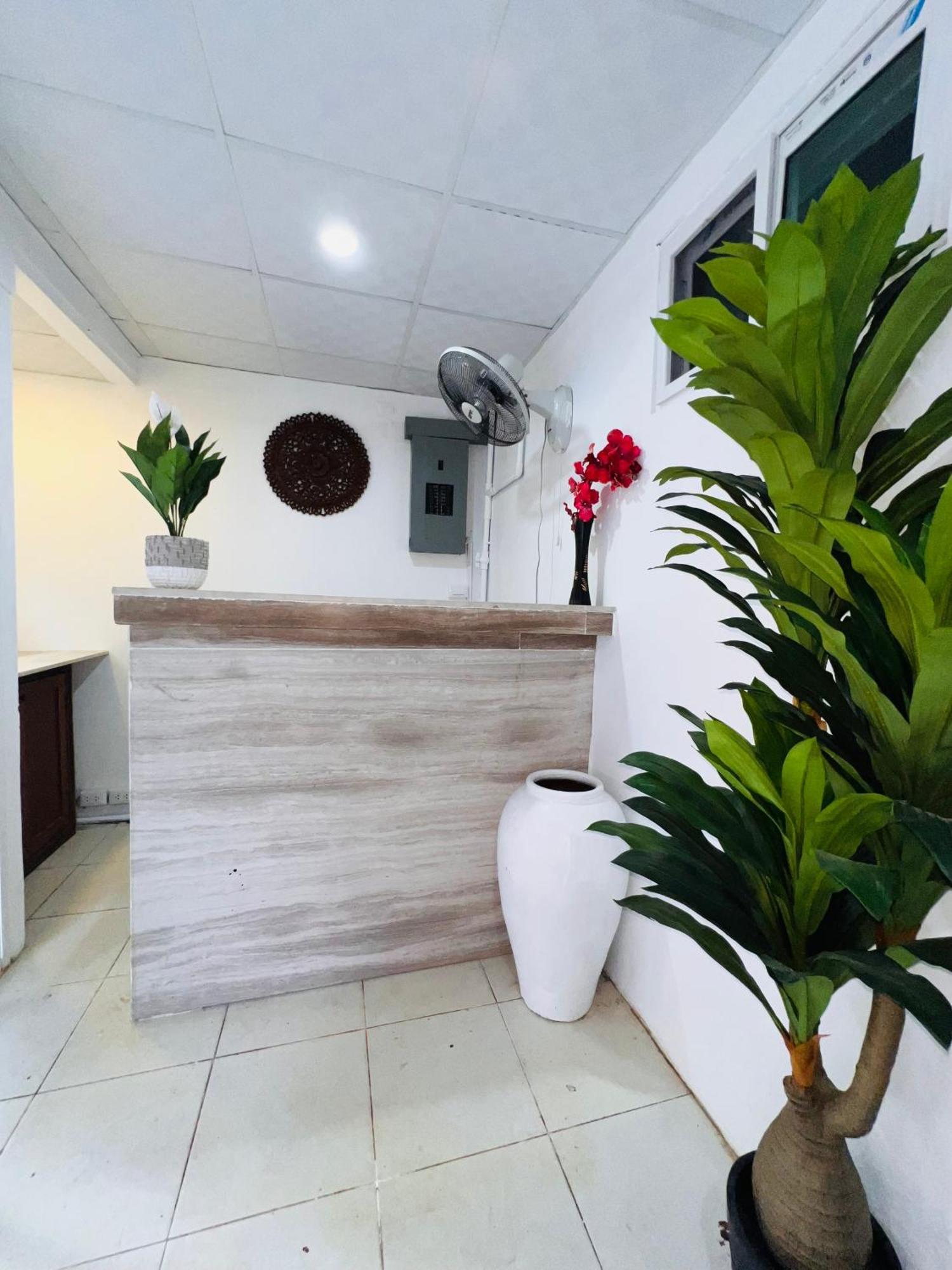 Patong Adventure Hostel ภายนอก รูปภาพ