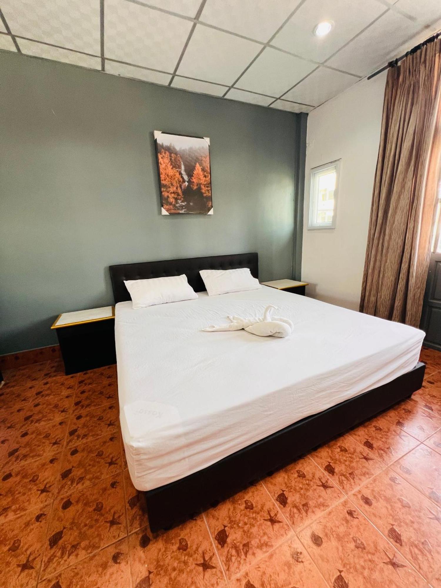 Patong Adventure Hostel ภายนอก รูปภาพ