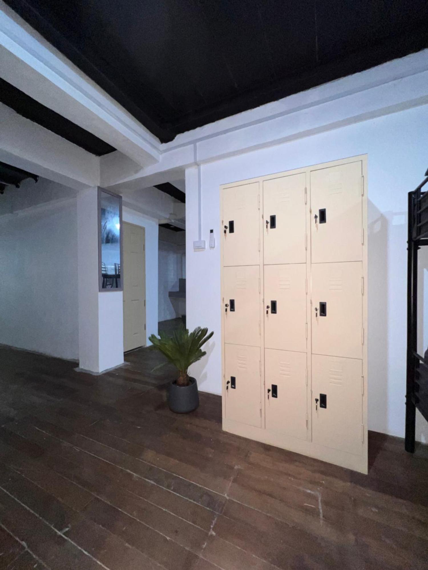 Patong Adventure Hostel ภายนอก รูปภาพ
