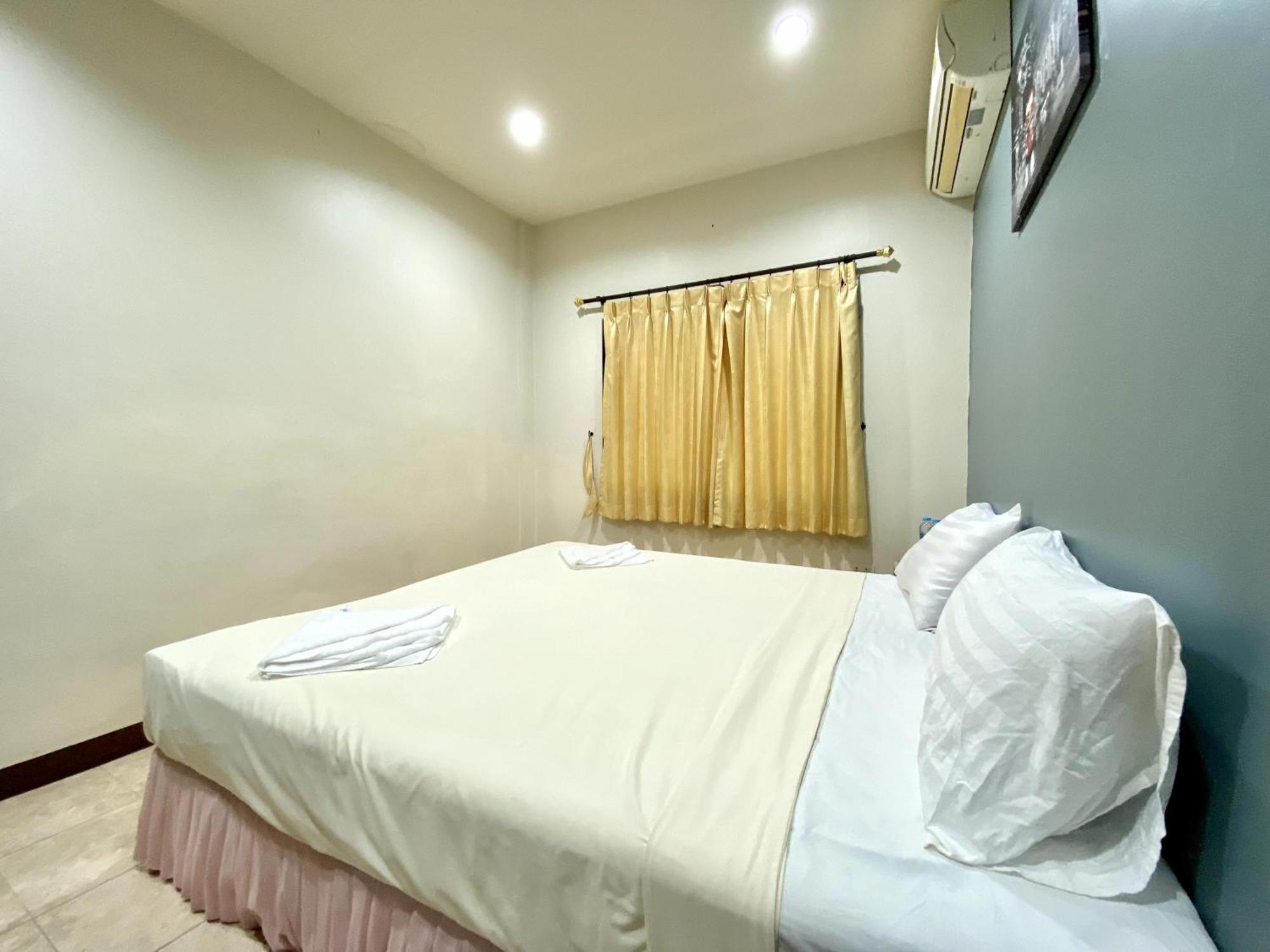Patong Adventure Hostel ภายนอก รูปภาพ