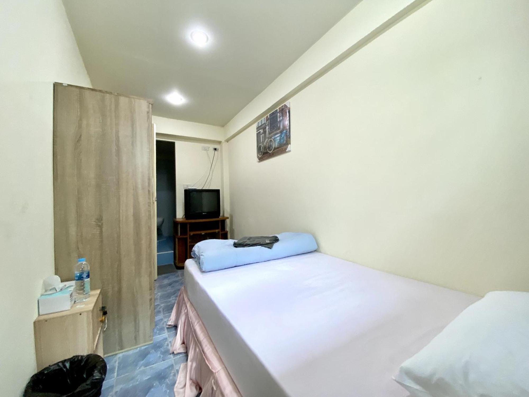 Patong Adventure Hostel ภายนอก รูปภาพ